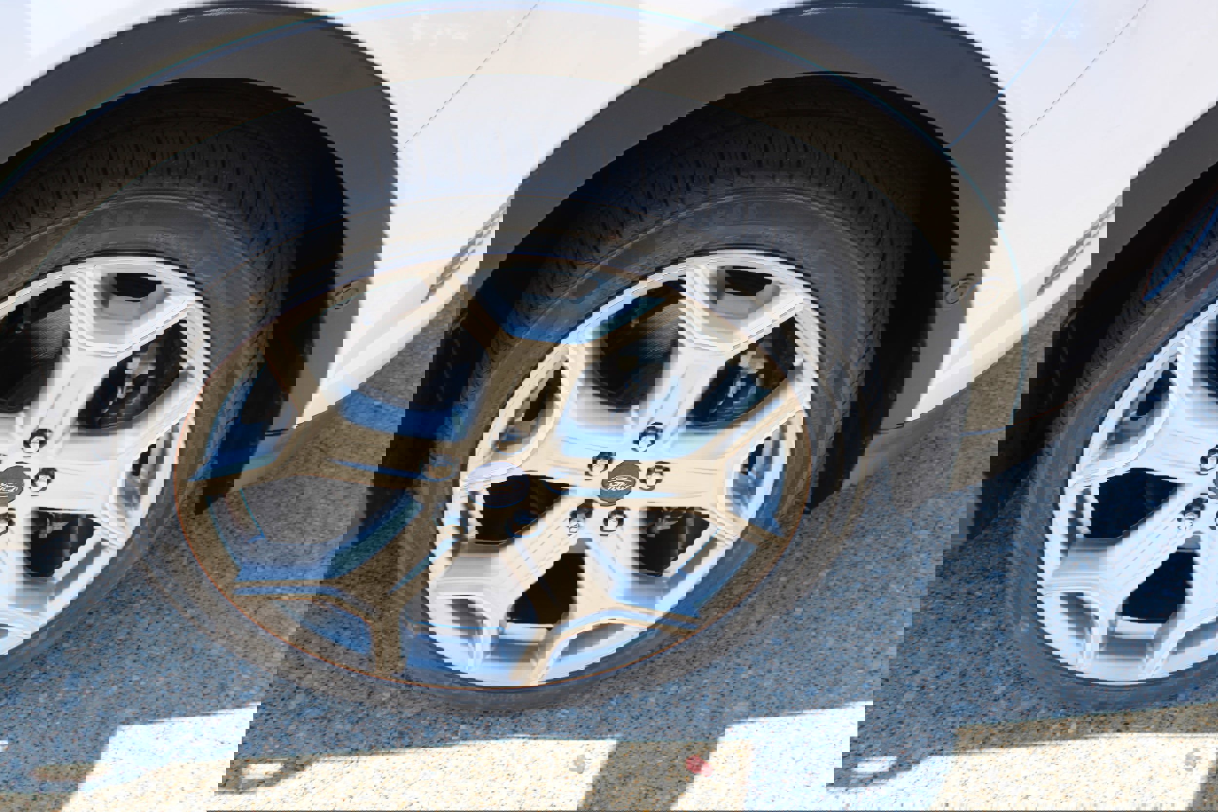 Used 2019 Ford Escape Titanium image 35