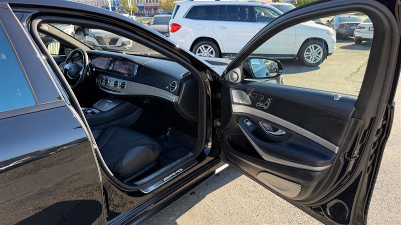 Used 2015 Mercedes-Benz S 63 AMG 4MATIC Sedan image 33