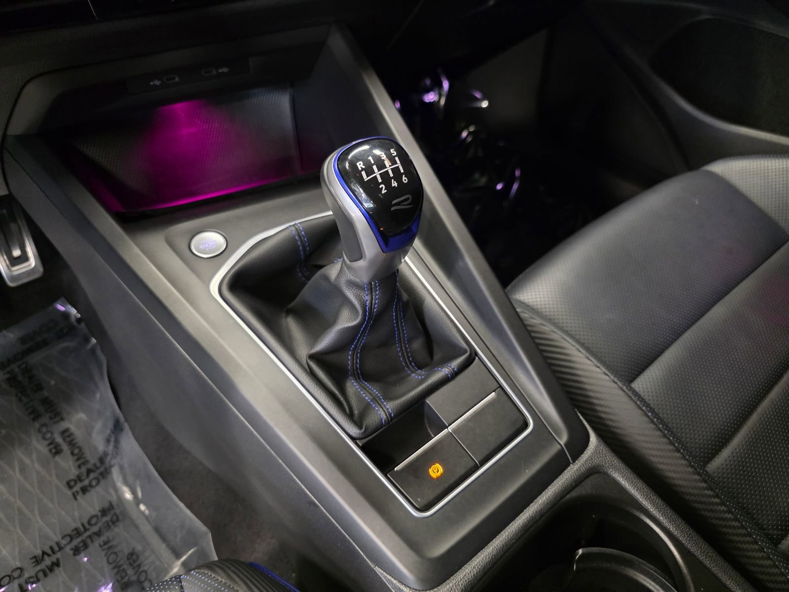 Used 2022 Volkswagen Golf R image 24