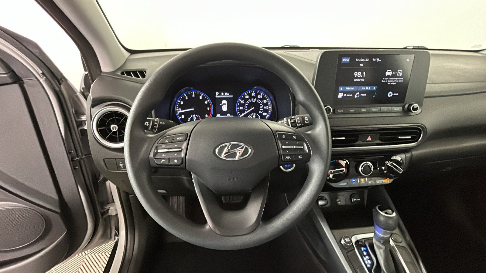 Used 2023 Hyundai Kona SEL FWD image 18