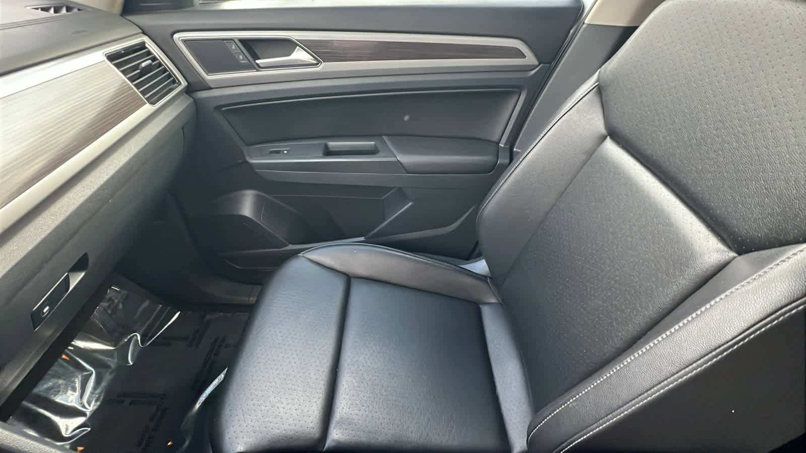 Used 2018 Volkswagen Atlas SEL image 12