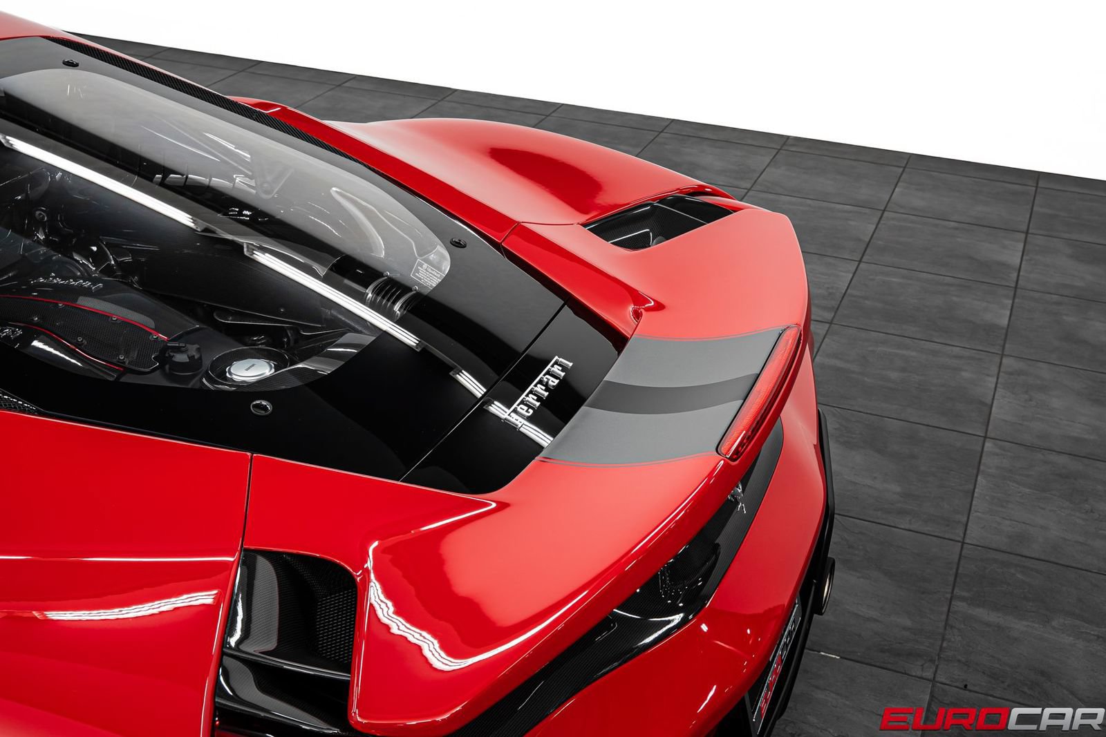 Used 2019 Ferrari 488 Pista Coupe RWD image 22