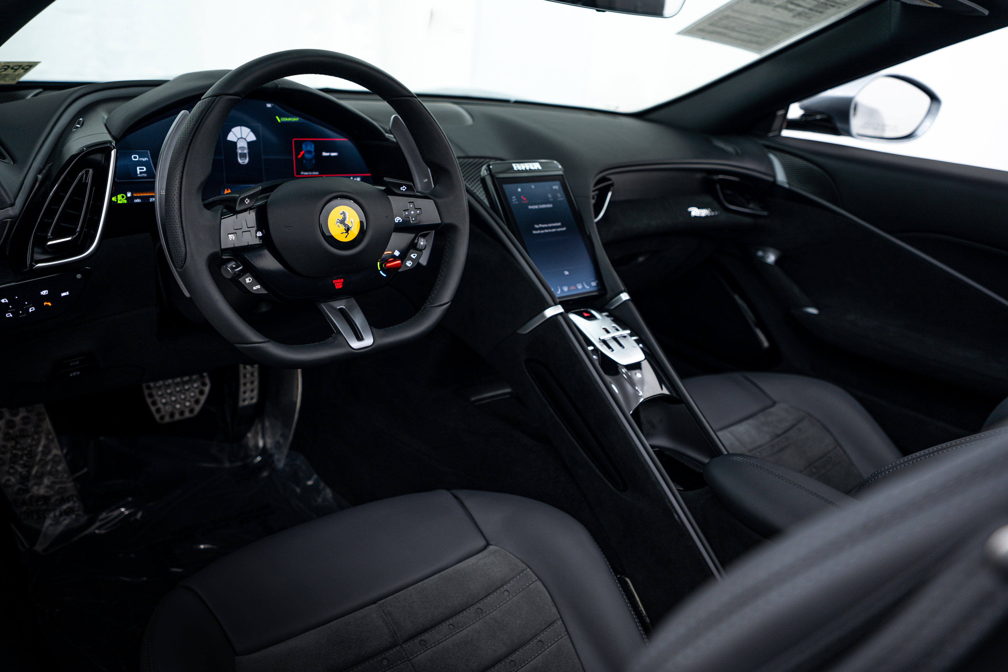 Used 2025 Ferrari Roma Spider image 4