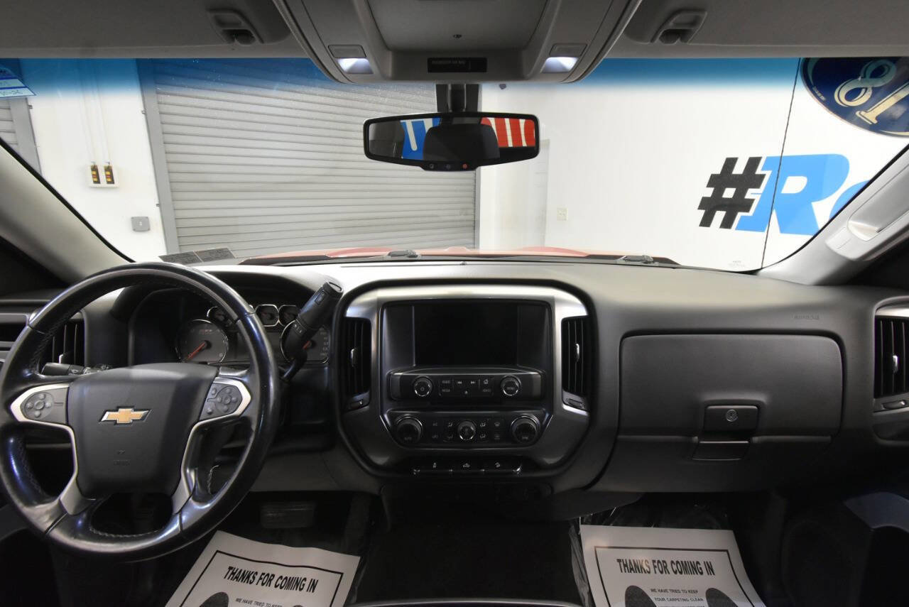 Used 2018 Chevrolet Silverado 1500 LT w/ All Star Edition AWD/4WD image 27