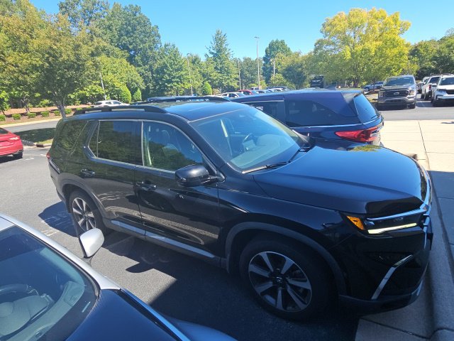 Used 2023 Honda Pilot Elite image 10