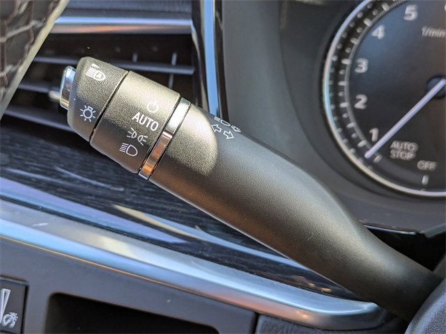 Certified 2025 Cadillac XT5 Premium Luxury image 32