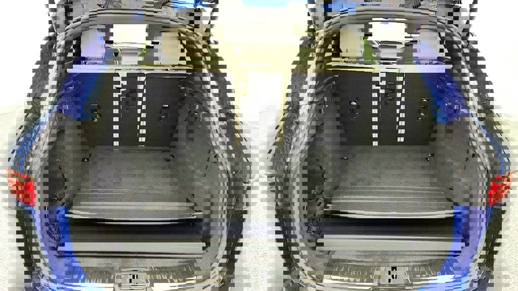 Used 2021 Jaguar F-PACE S image 21