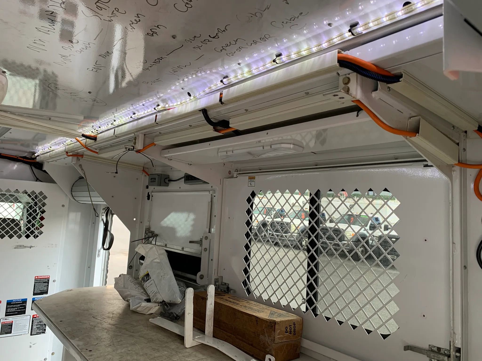 Used 2018 Ford E-350 and Econoline 350 Super Duty RWD image 32