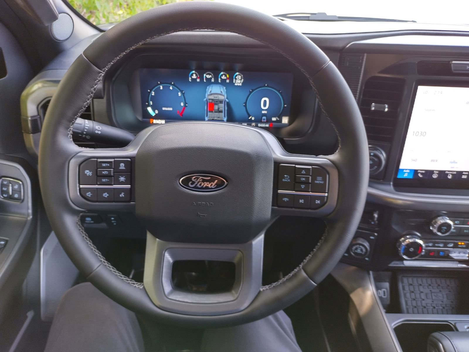 Used 2025 Ford F150 Lariat w/ Equipment Group 502A High image 14