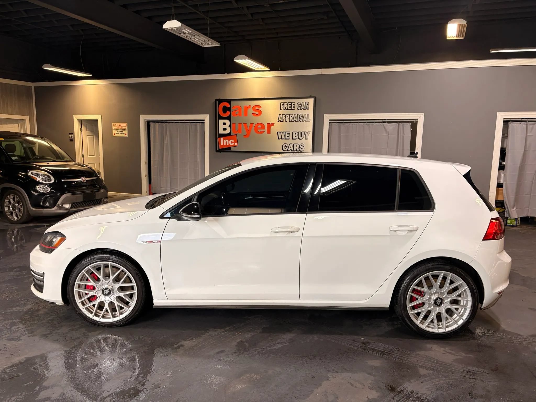 Used 2017 Volkswagen GTI Sport FWD image 3