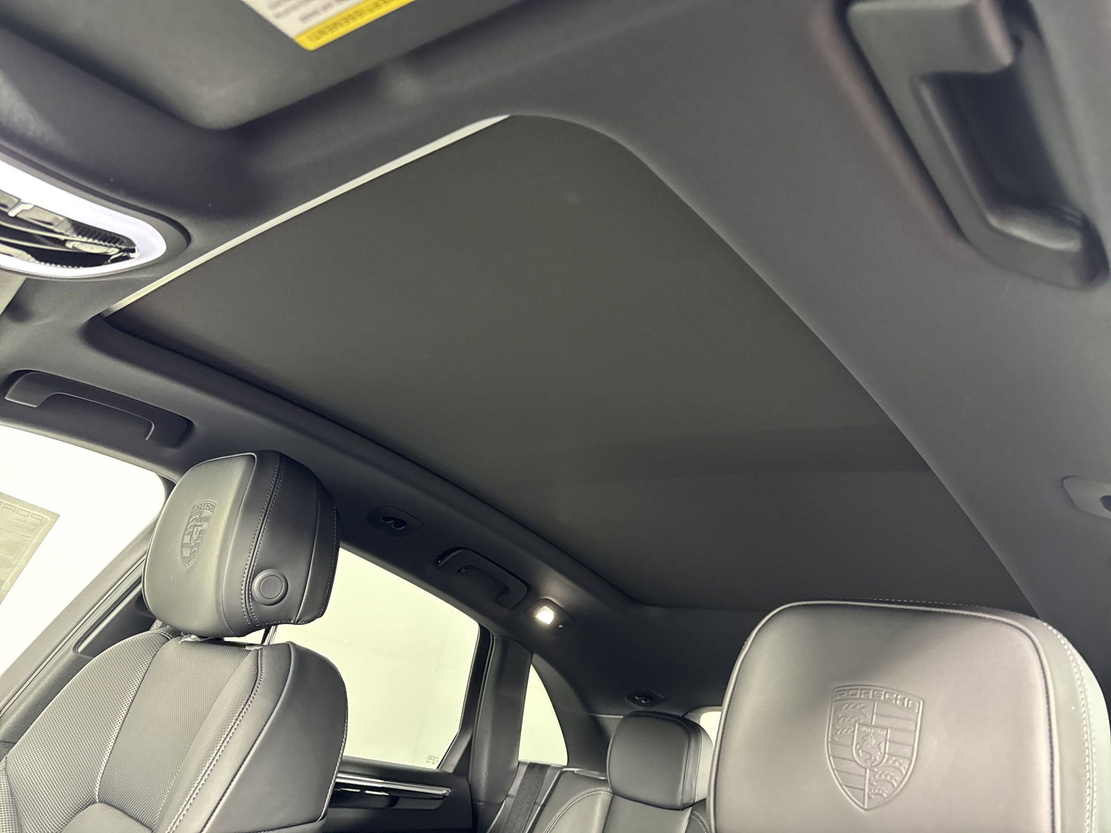 Certified 2025 Porsche Macan image 23