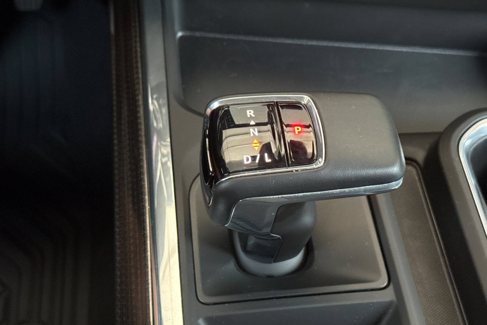 Used 2024 Chevrolet Silverado 1500 RST w/ Convenience Package II AWD/4WD image 30
