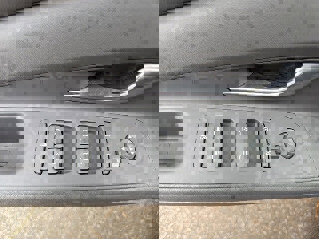 Certified 2022 Hyundai Elantra SEL w/ Convenience Package image 17