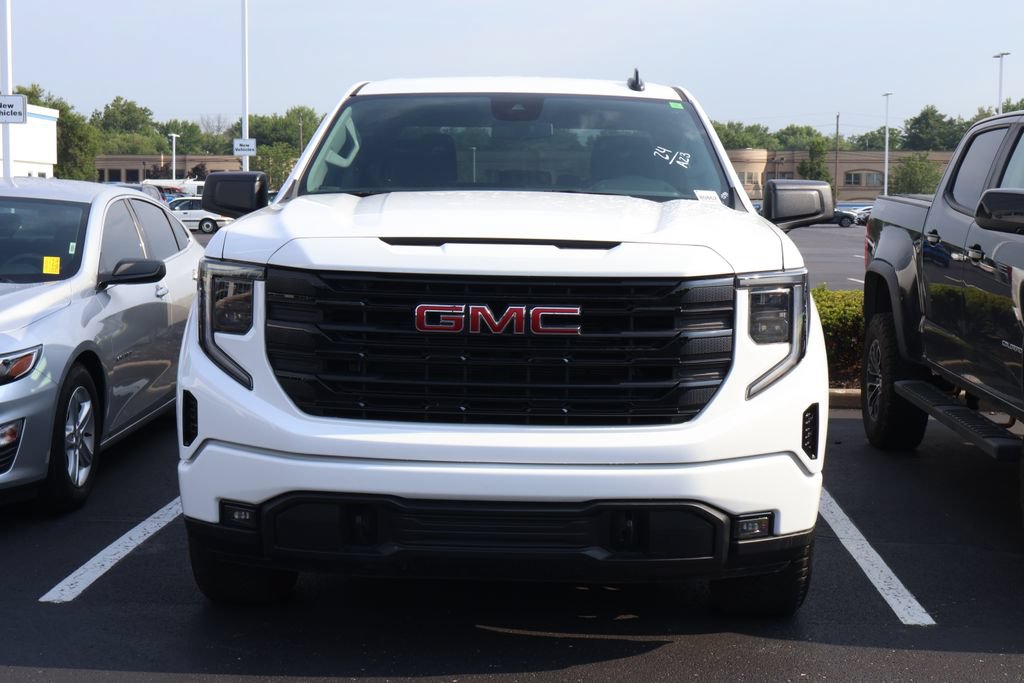 Used 2024 GMC Sierra 1500 Elevation w/ X31 Off-Road Package AWD/4WD image 2