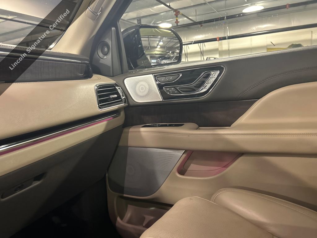 Used 2023 Lincoln Navigator L Reserve image 19
