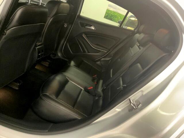 Used 2019 Mercedes-Benz GLA 250 image 12