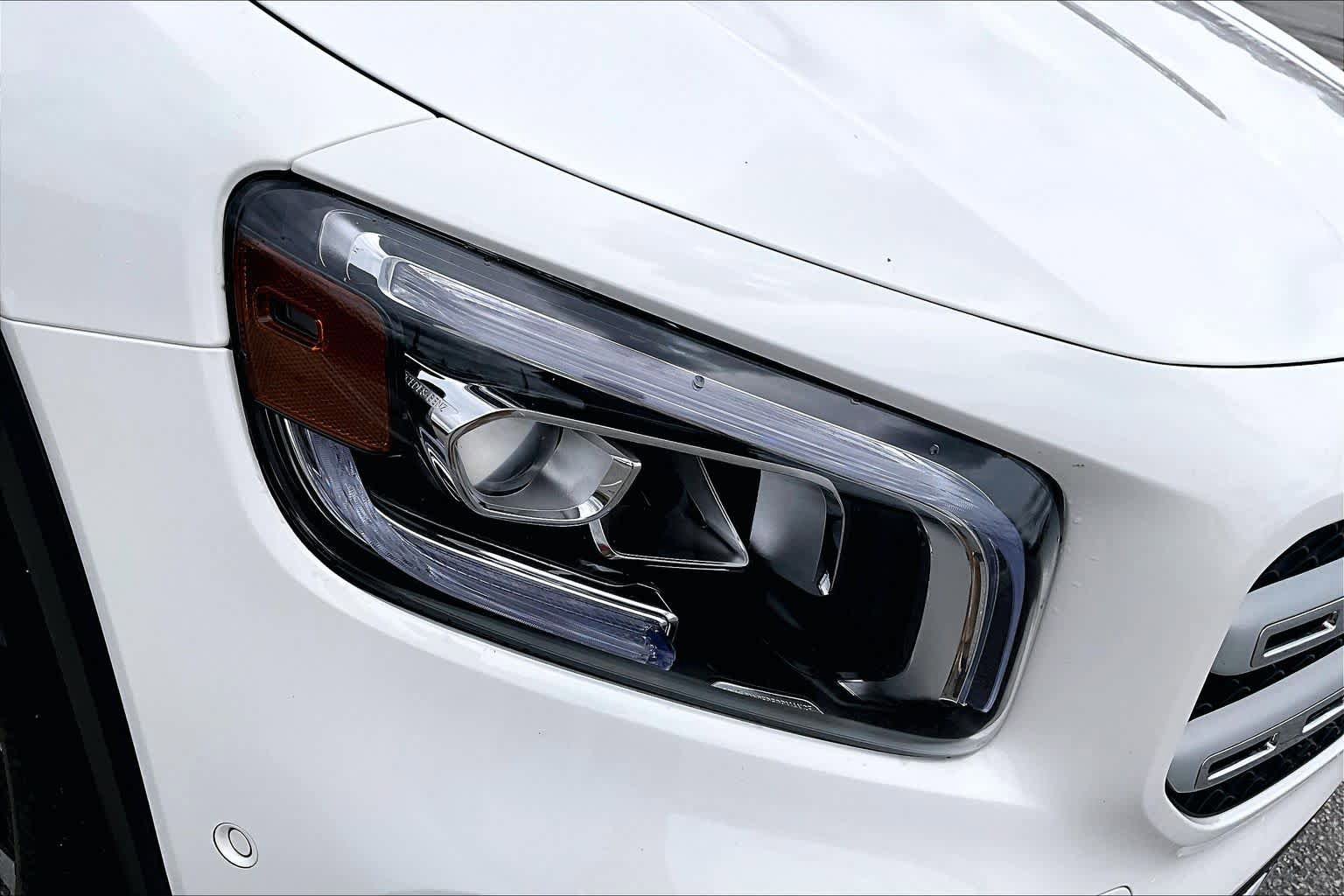 Used 2022 Mercedes-Benz GLB 250 image 28