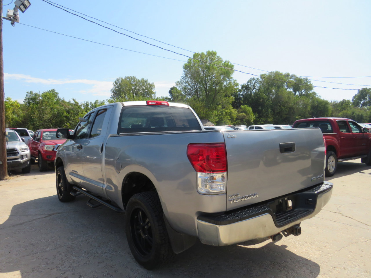 Used 2011 Toyota Tundra 4x4 Double Cab w/ Tow Pkg image 8