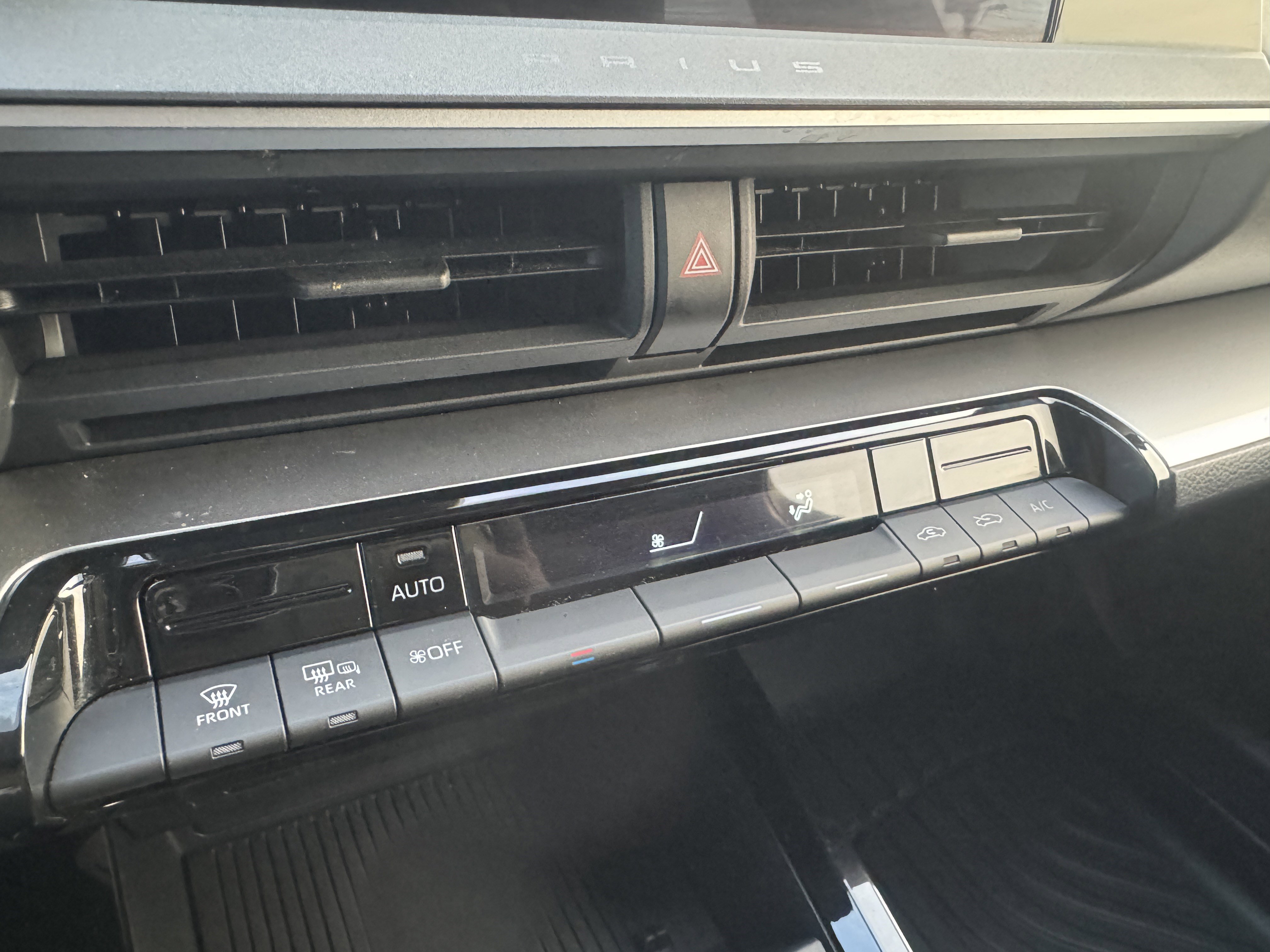 Used 2023 Toyota Prius LE image 26