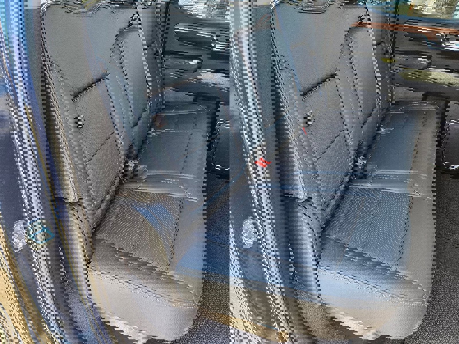 Used 2022 GMC Sierra 1500 Denali w/ Denali Carbonpro Edition image 27