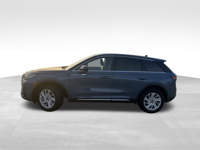 Used 2025 Lincoln Corsair Premiere image 3