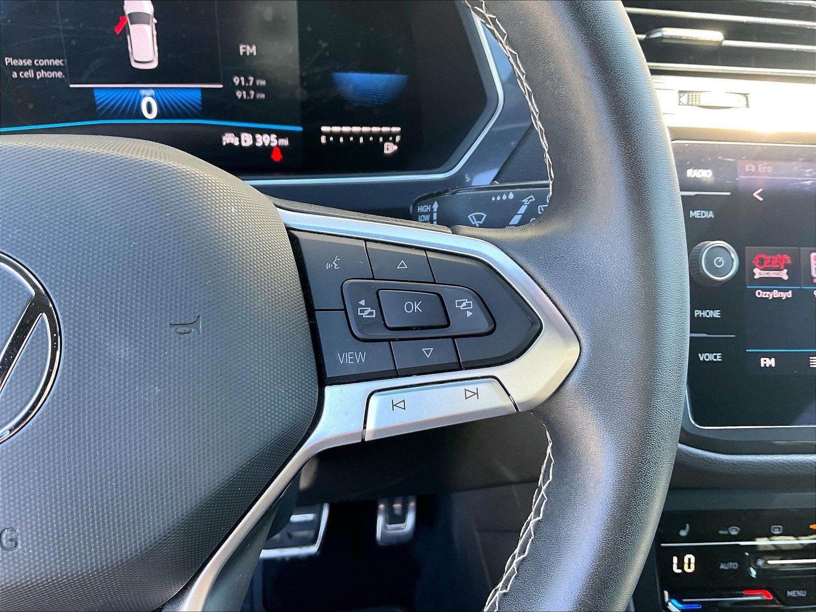 Certified 2023 Volkswagen Tiguan SE R-Line AWD/4WD image 19