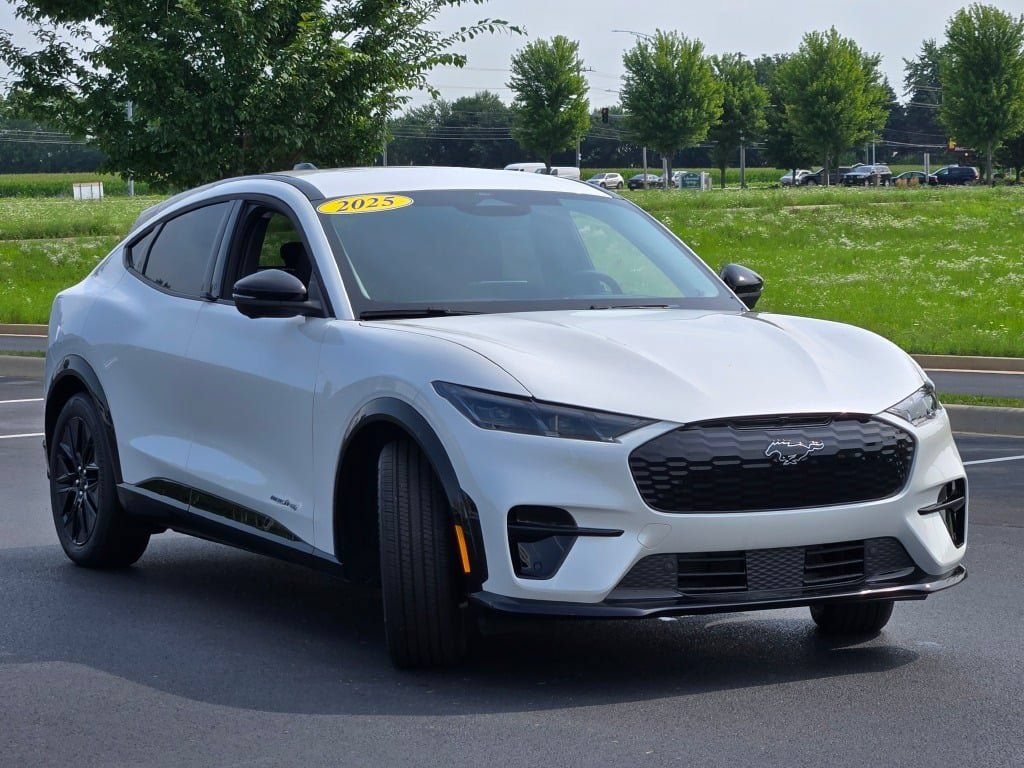 New 2025 Ford Mustang Mach-E Premium w/ Sport Appearance Package AWD/4WD video 3