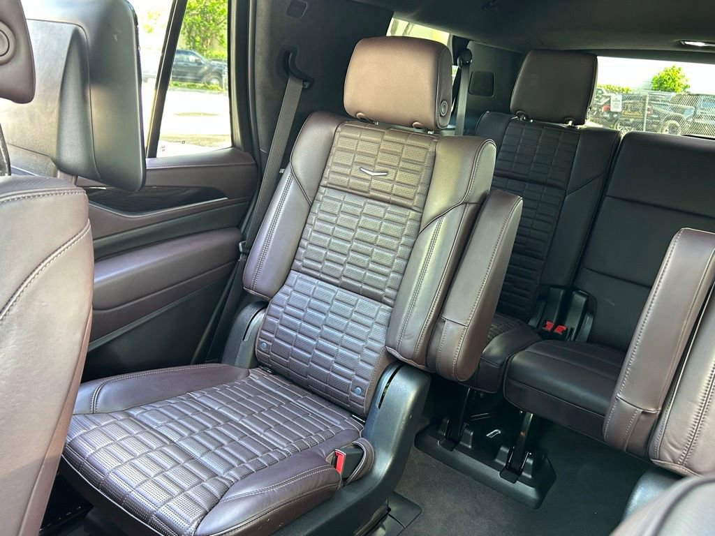 Used 2023 Cadillac Escalade Sport Platinum w/ LPO, ONYX Package AWD/4WD image 13