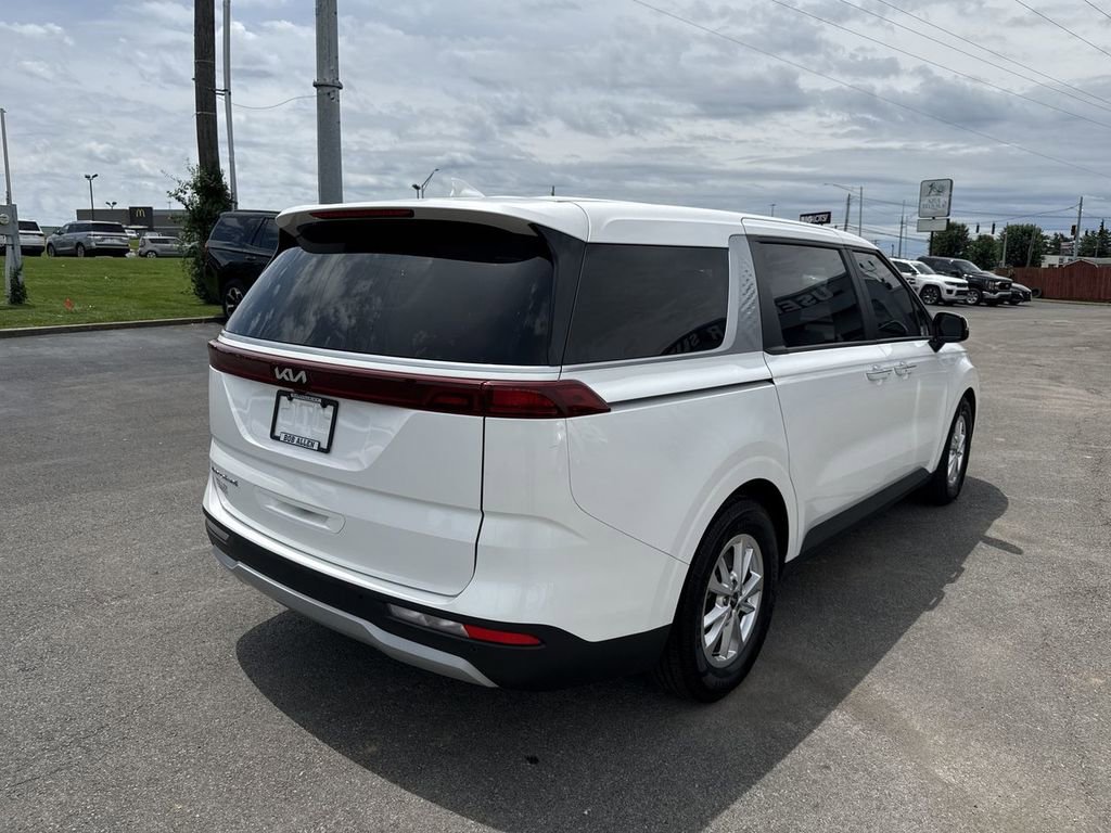 Used 2022 Kia Carnival LX FWD image 13