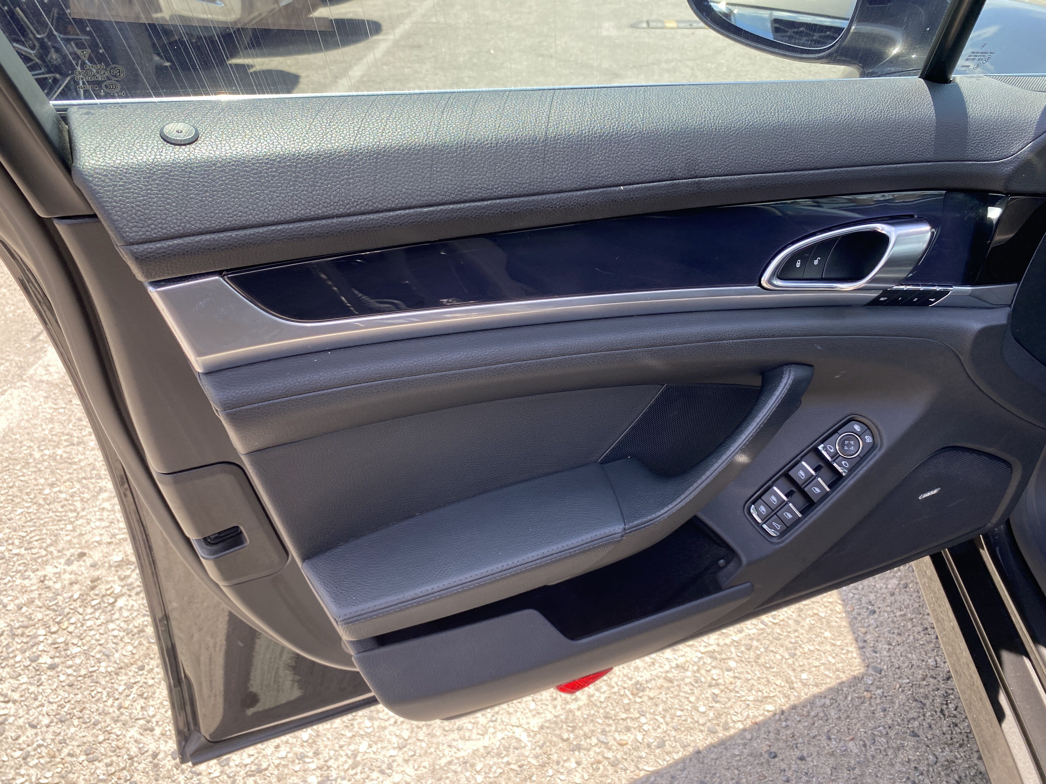 Used 2015 Porsche Panamera S RWD image 15