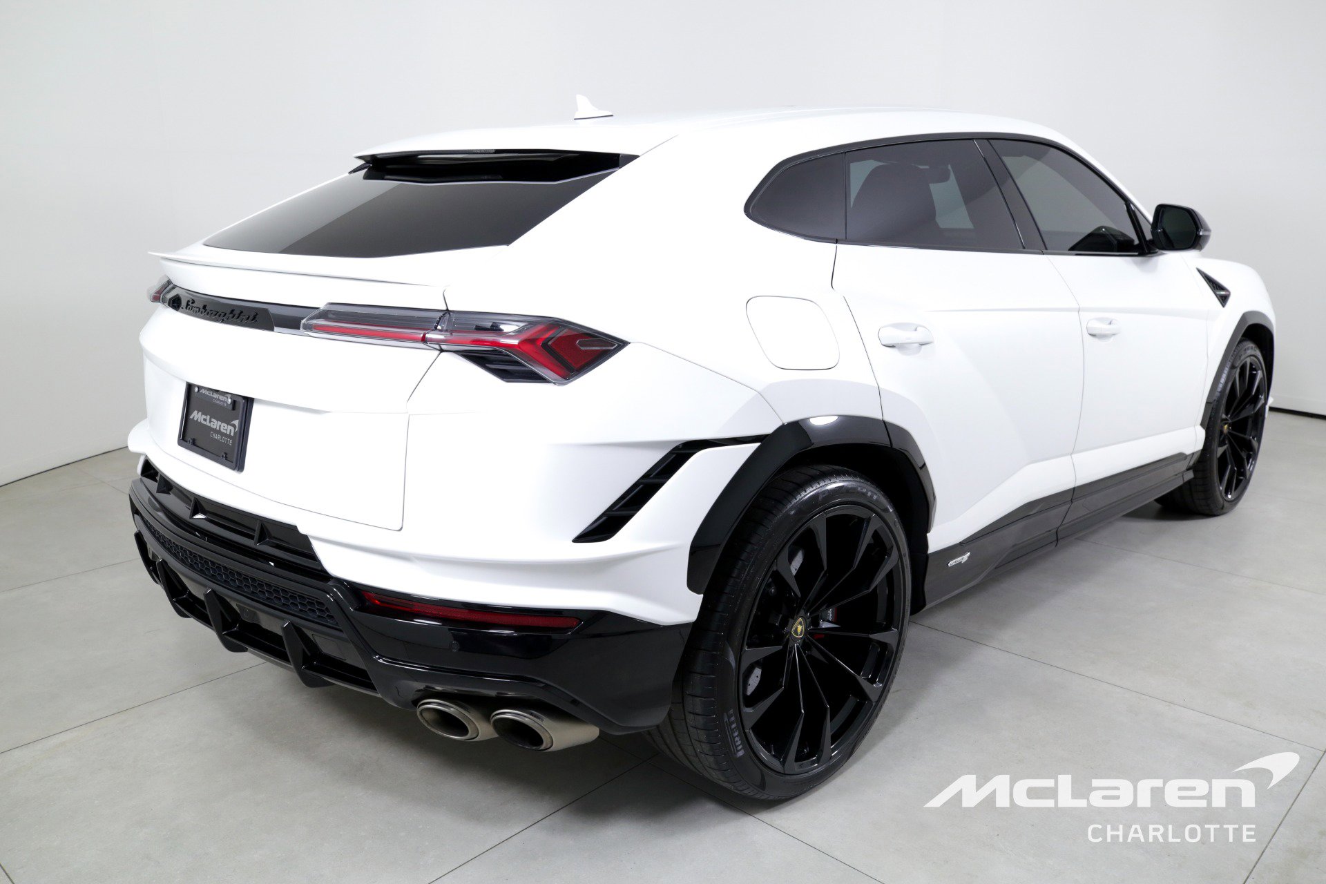 Used 2023 Lamborghini Urus S image 8