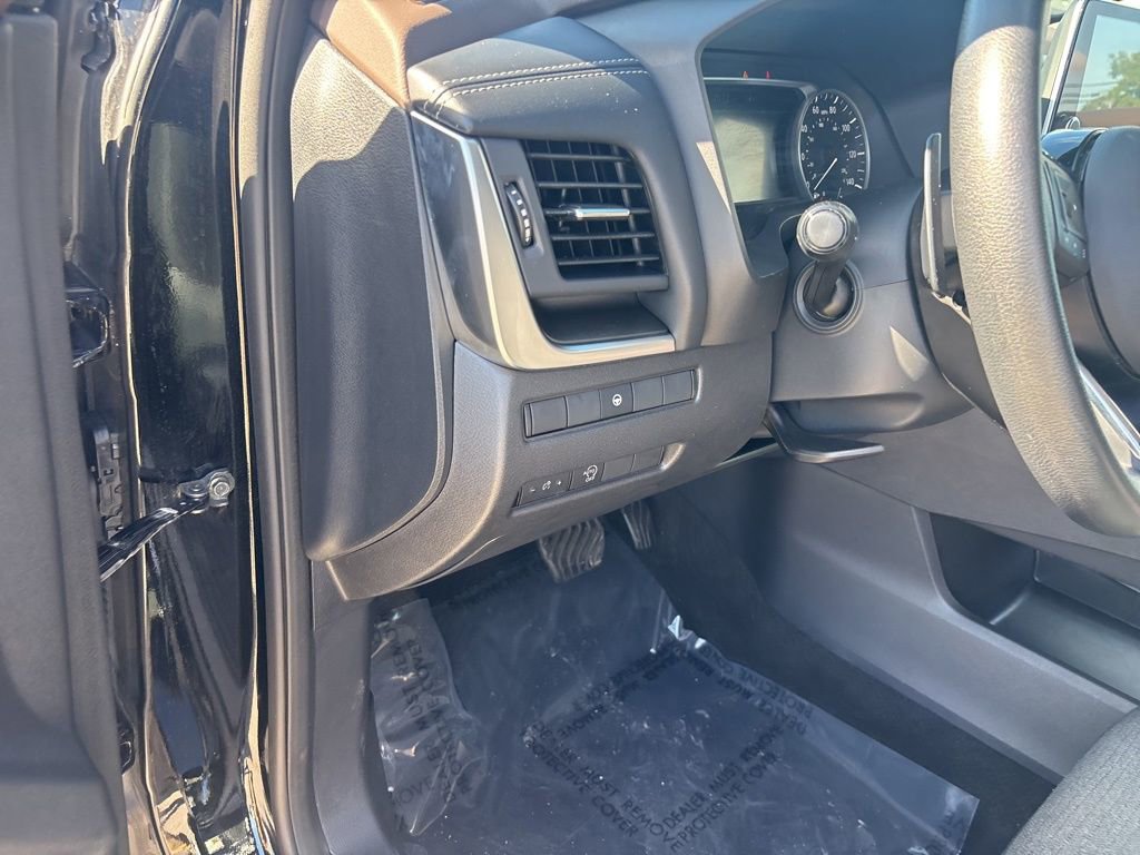 Used 2023 Nissan Rogue SV image 28