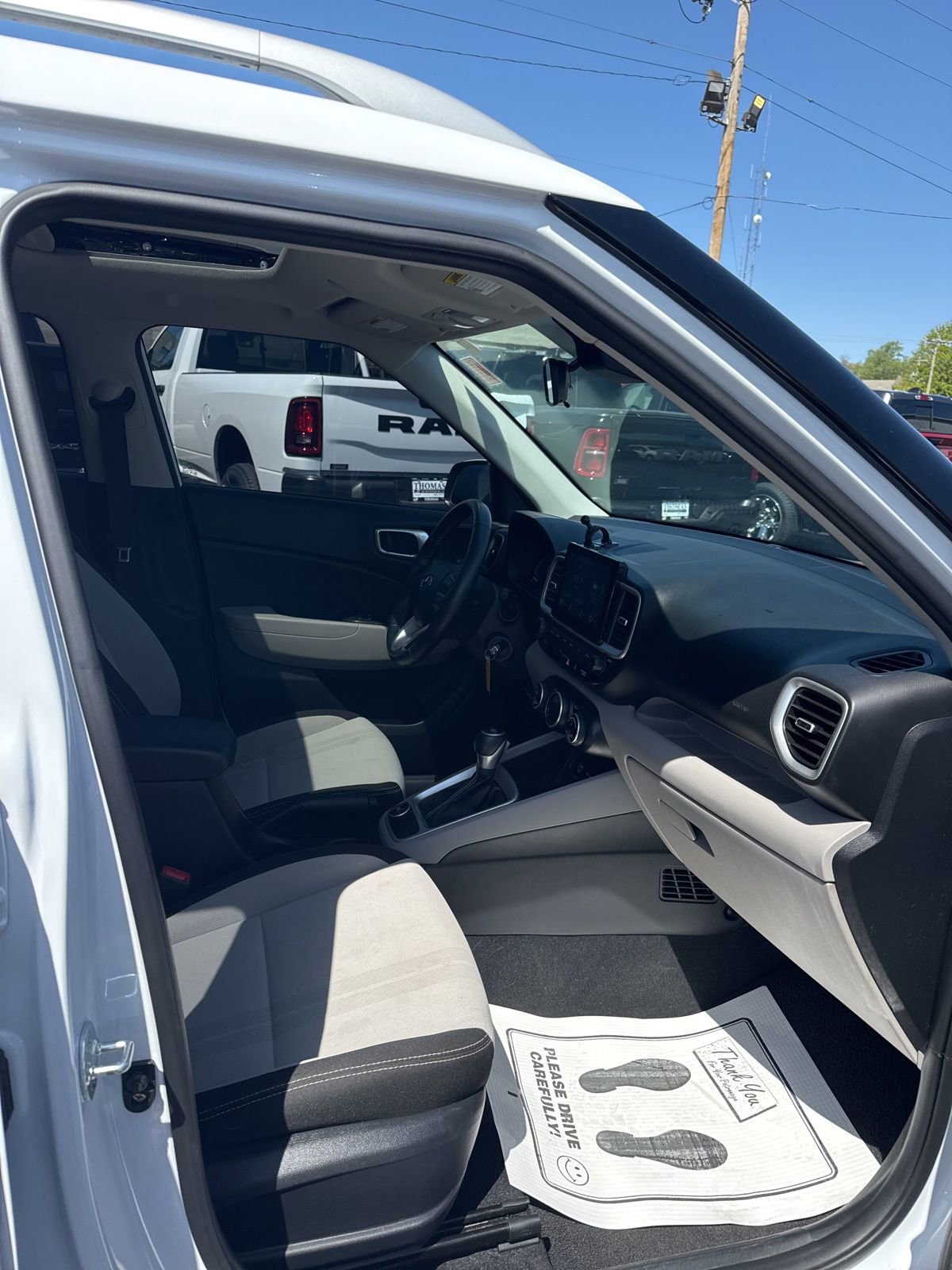 Used 2023 Hyundai Venue SEL w/ Cargo Package image 28