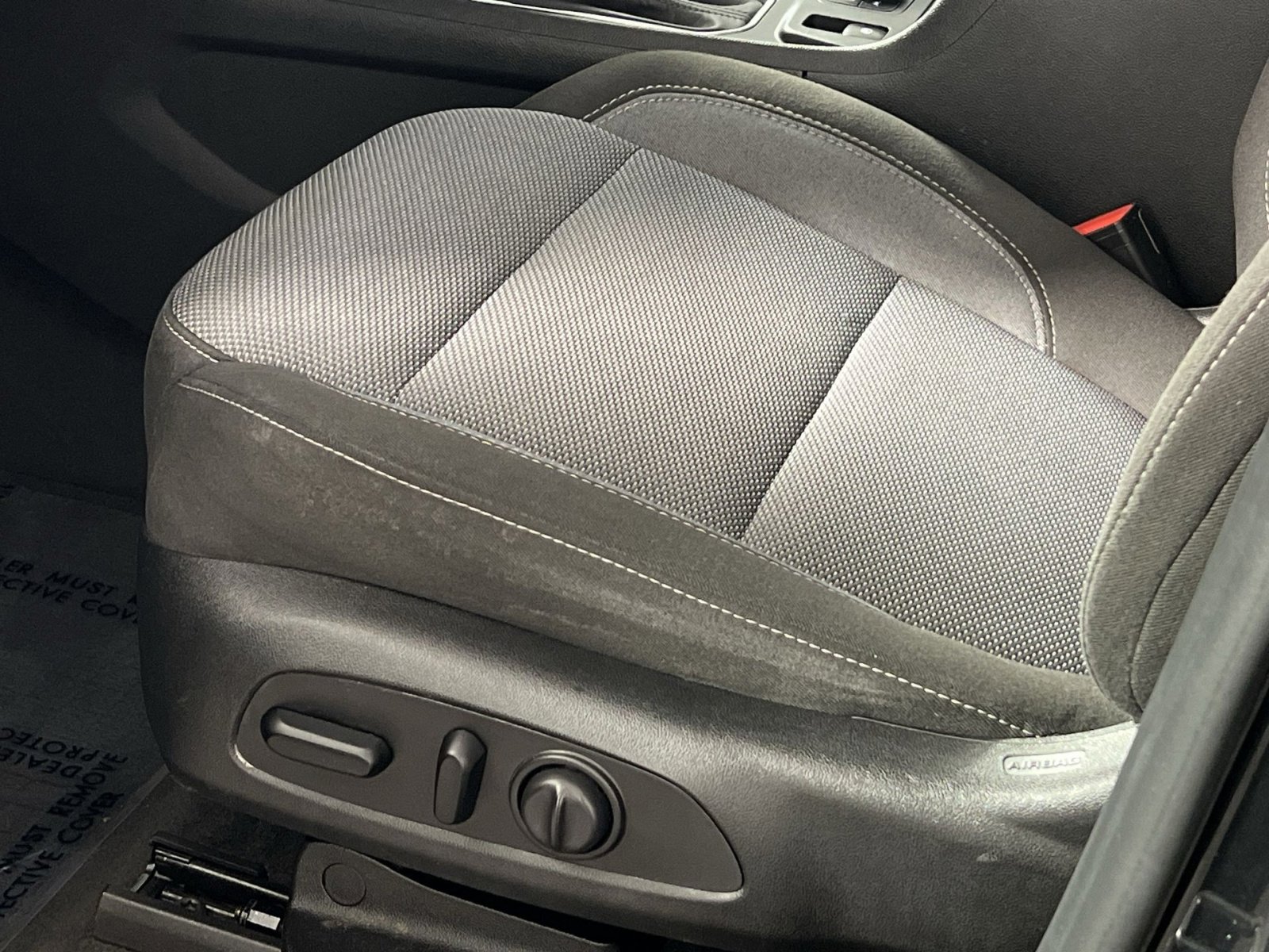 Used 2020 Chevrolet Traverse LT image 14