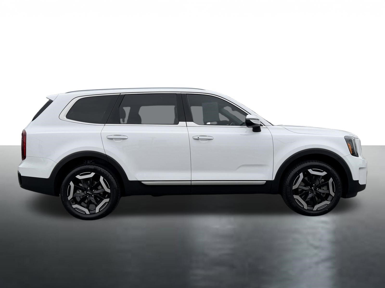Used 2023 Kia Telluride S AWD/4WD image 9