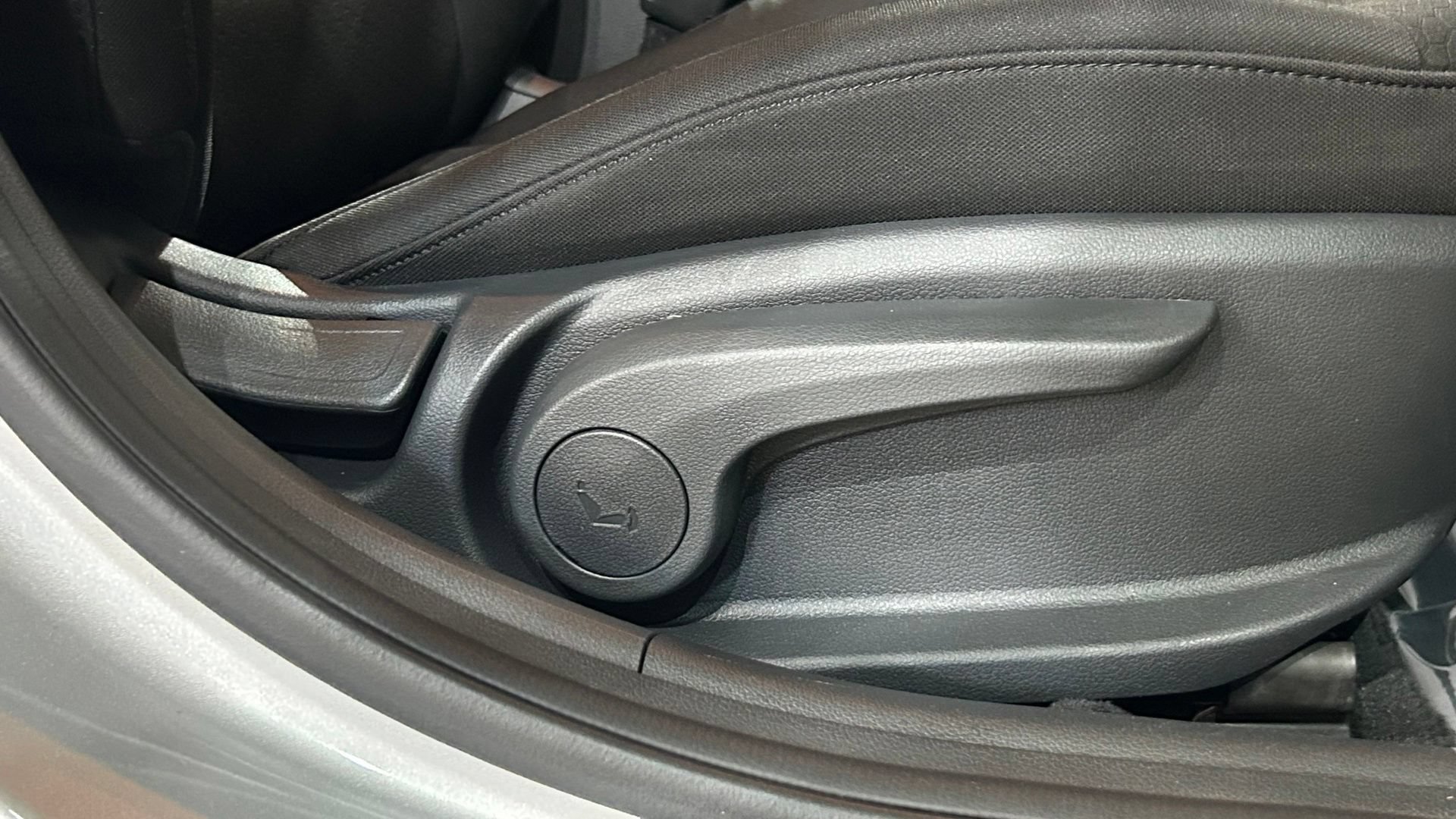 Used 2020 Hyundai Elantra SEL w/ Cargo Package (C1) FWD image 45