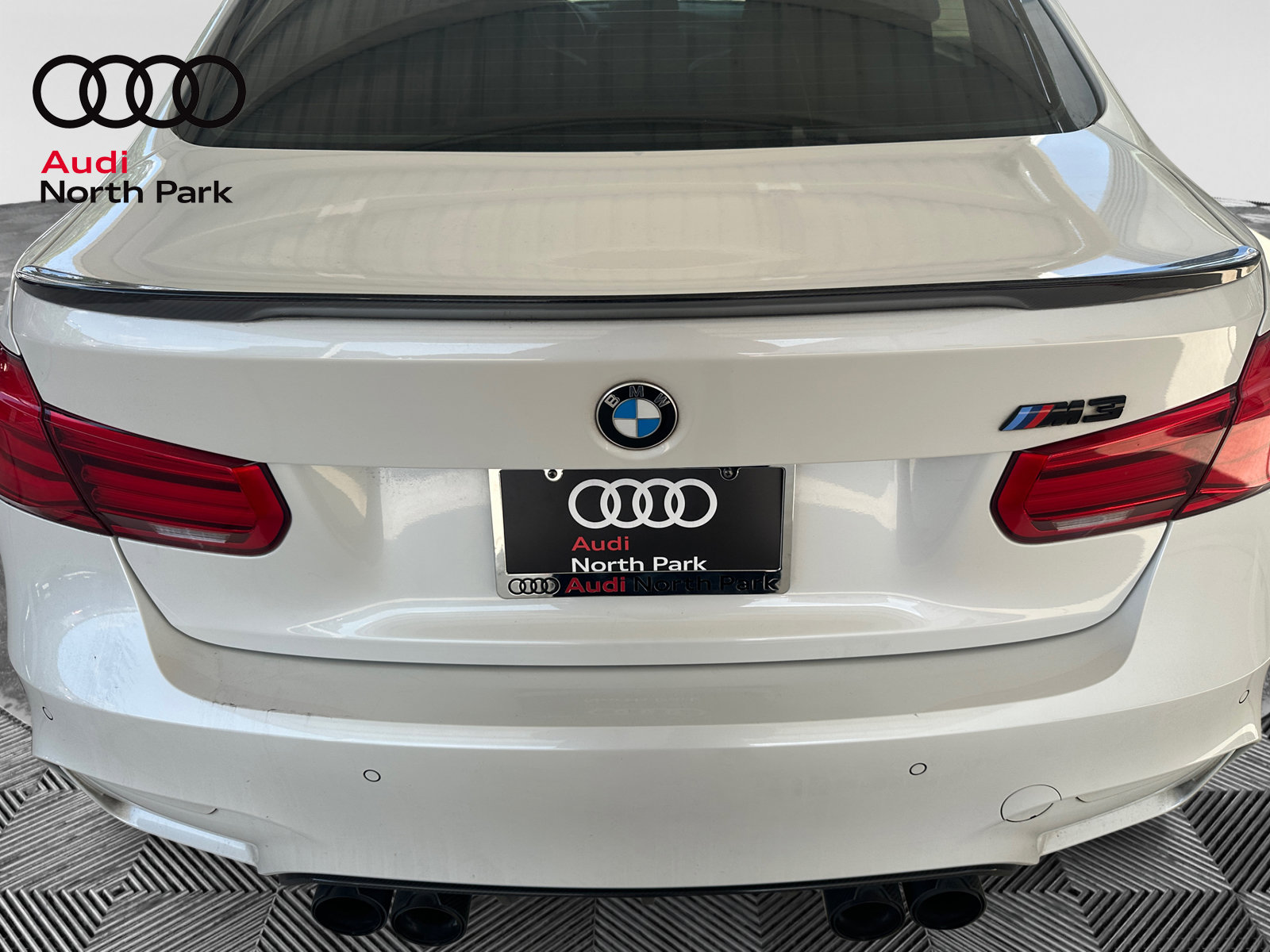 Used 2018 BMW M3 CS RWD image 18