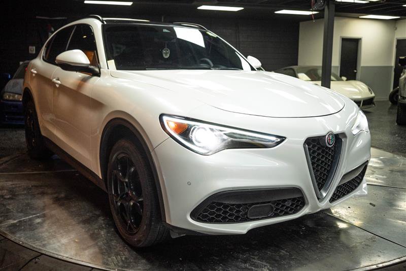 Used 2018 Alfa Romeo Stelvio Ti Sport AWD/4WD image 5