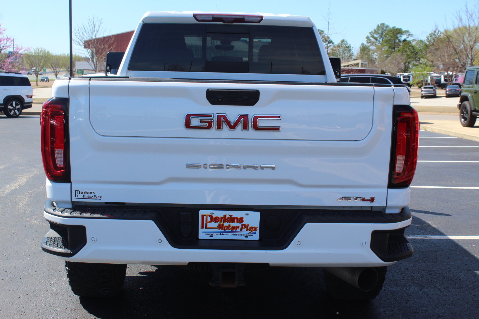 Used 2020 GMC Sierra 2500 AT4 w/ AT4 Premium Package image 7
