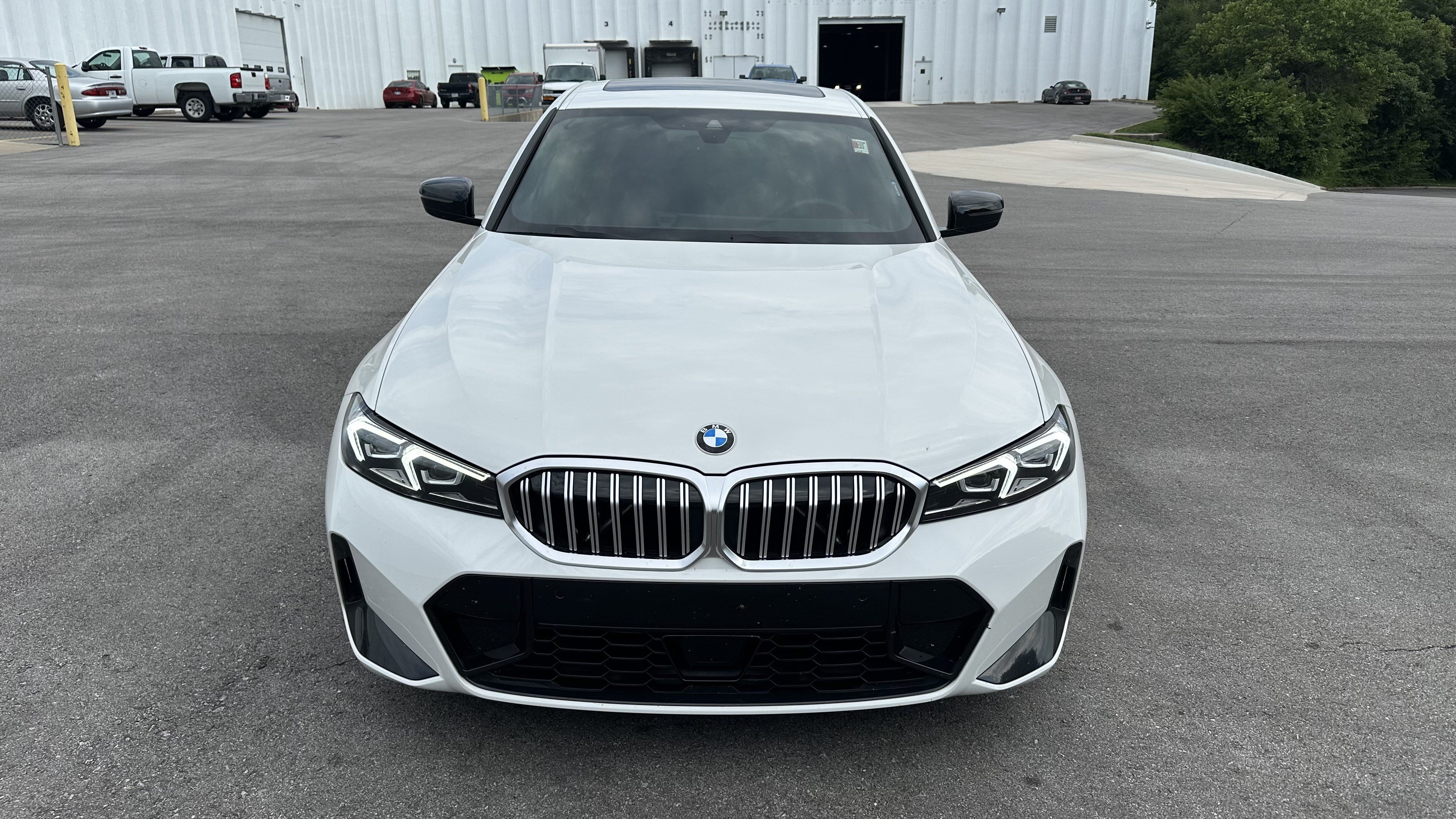 Used 2025 BMW 330i xDrive Sedan w/ M Sport Package AWD/4WD image 3