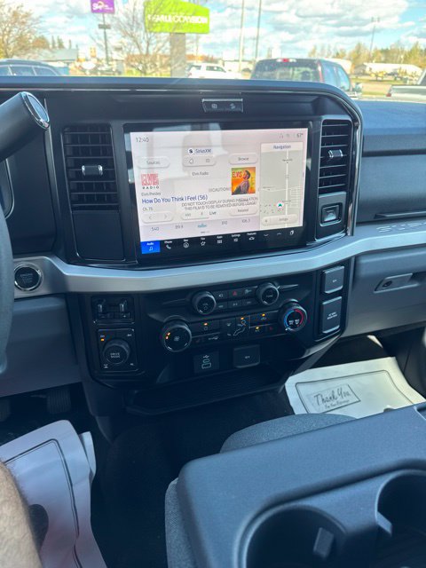 New 2026 Ford F250 XLT w/ XLT Premium Package AWD/4WD image 24
