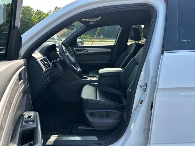 Used 2023 Volkswagen Atlas Cross Sport SE FWD image 9