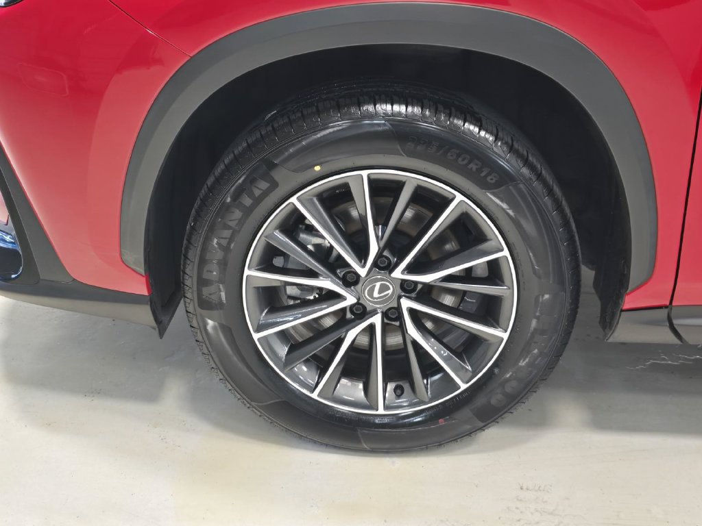 Used 2024 Lexus NX 350h AWD image 9