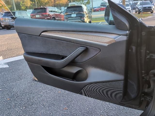 Used 2021 Tesla Model 3 Standard Range Plus image 17