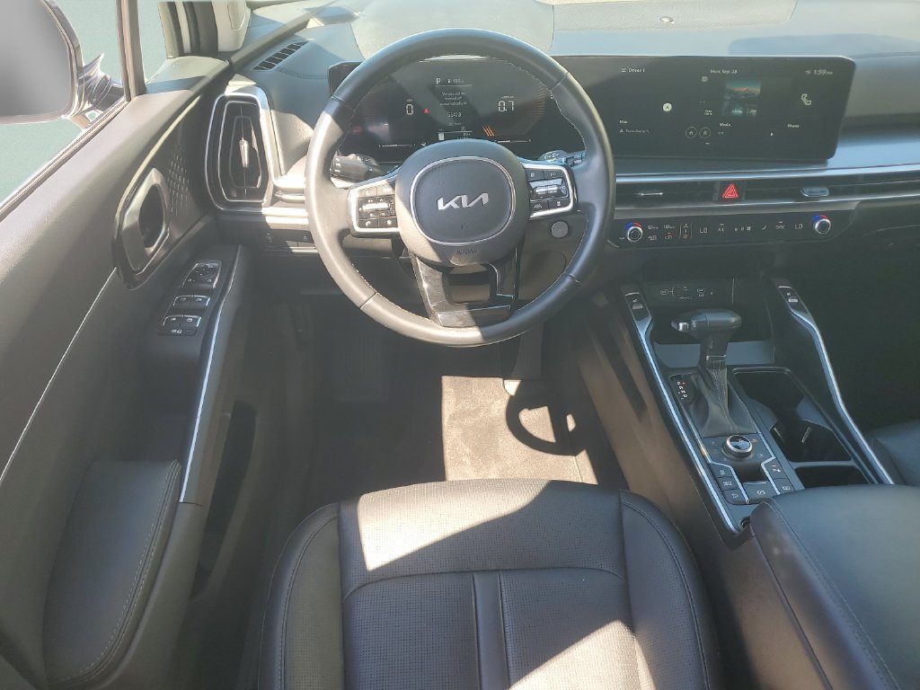 Used 2025 Kia Sorento S AWD/4WD image 12
