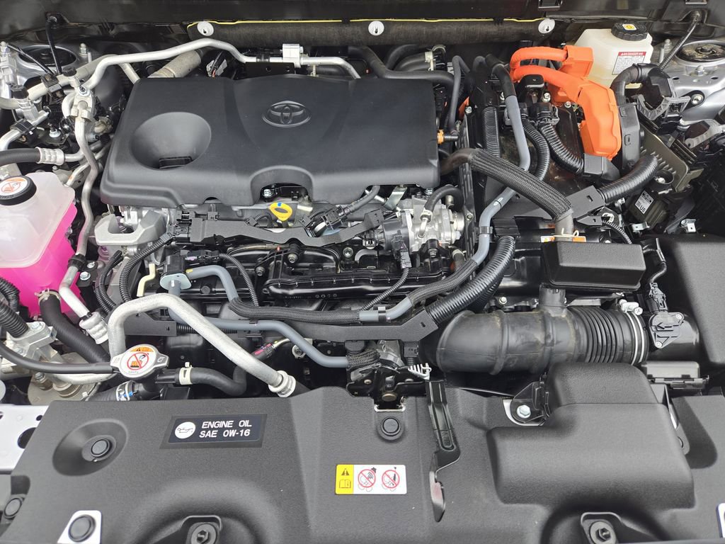 Certified 2025 Toyota RAV4 XSE image 33