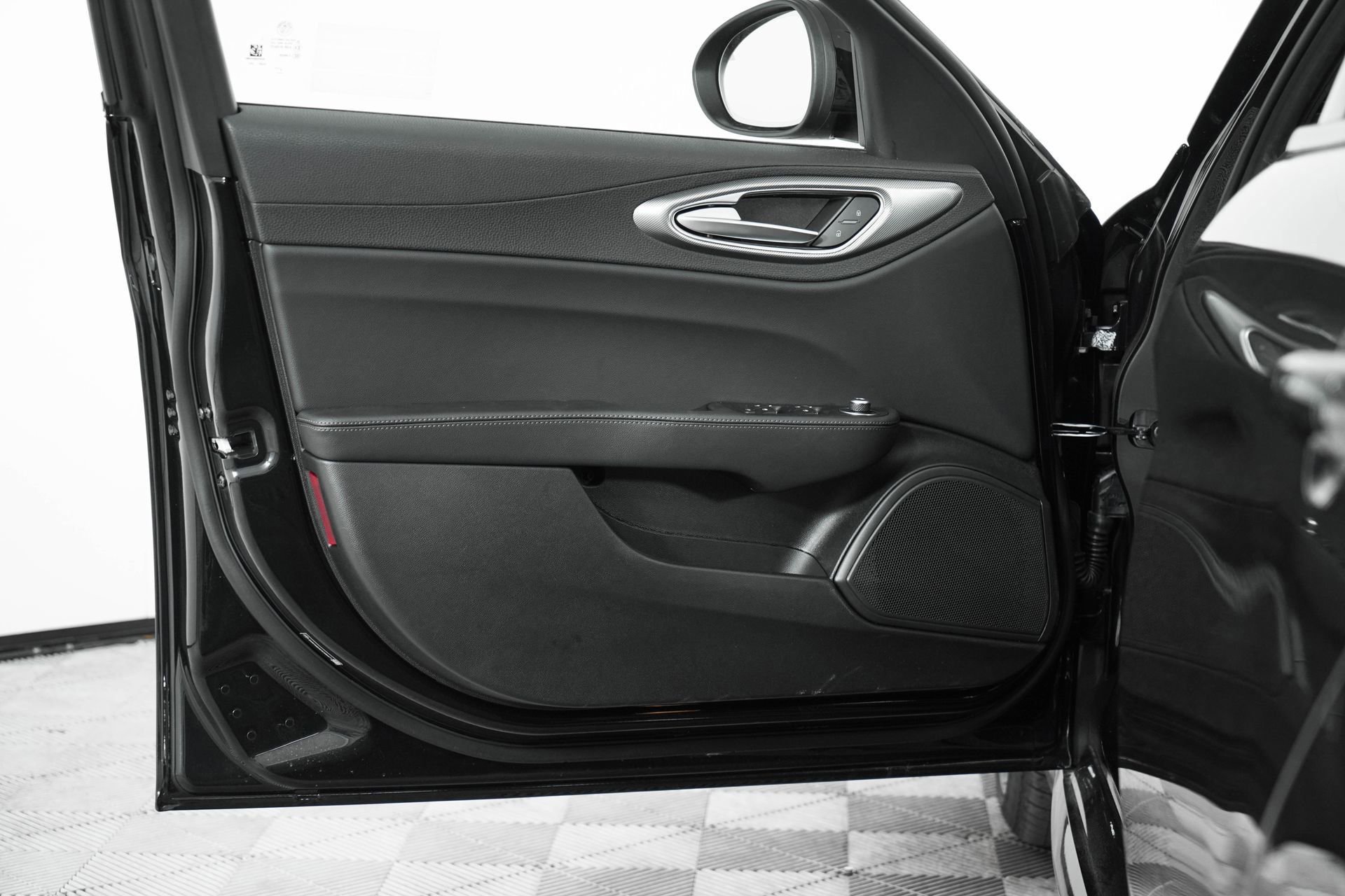 New 2025 Alfa Romeo Giulia w/ Veloce Package Rwd image 24