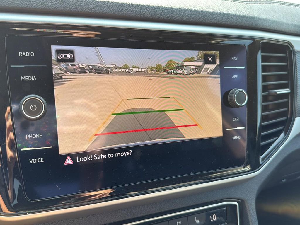 Used 2022 Volkswagen Atlas SEL Premium image 24