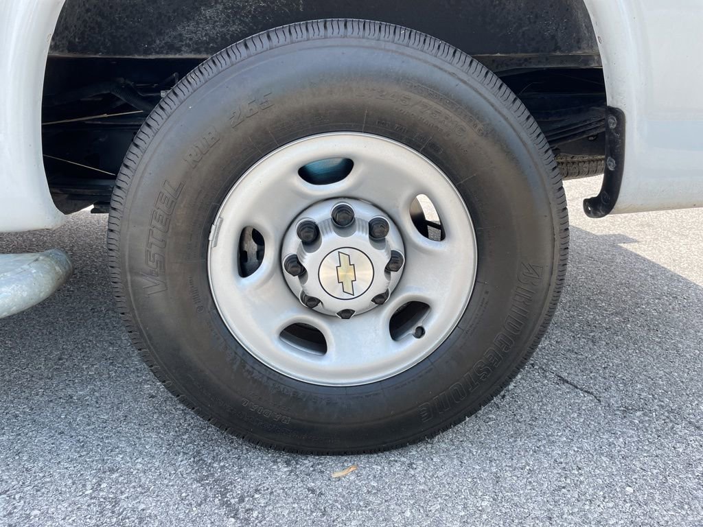 Used 2024 Chevrolet Express 2500 w/ Driver Convenience Package image 21