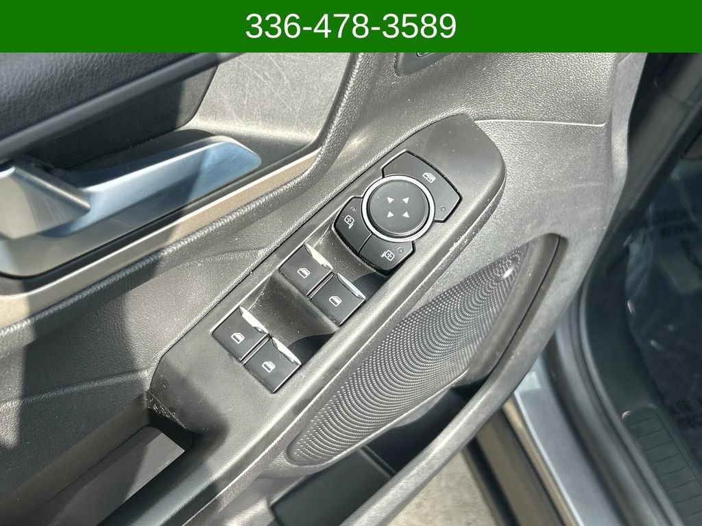 Used 2022 Ford Escape SEL w/ Technology Package FWD image 11